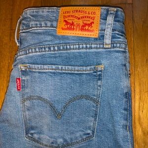 ✨Brand new Levi’s straight jeans✨
